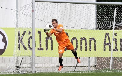 Erste Pleite: Bochum stürzt Viktoria Köln - Packung für Wuppertal - Hüls holt 