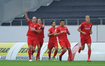 3:1 in Wiedenbrück: RW Essen dreht Rückstand in Überzahl 