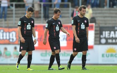 Fortuna Köln, RWE und Schalke patzen - Siegen, WSV und Hüls triumphieren