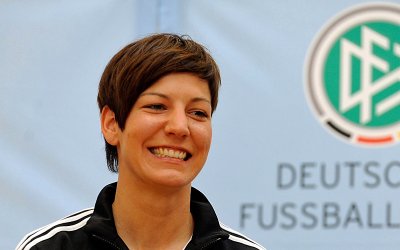 Linda Bresonik wirbt für attraktives Länderspiel in Essen