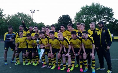 21 Siege: C-Junioren von Borussia Dortmund holen Regionalliga-Titel