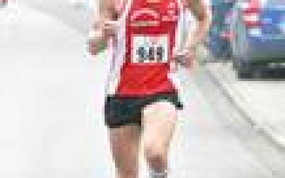 Christian Biele gewinnt Halbmarathon-Titel