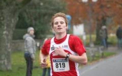 Christof Neuhaus siegte beim 48. Parklauf in Dortmund