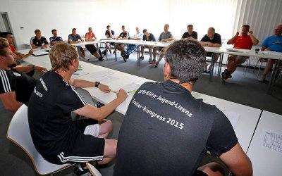 DFB-Elite-Jugend-Lizenz: Jetzt anmelden für Trainerkongress in Kamen-Kaiserau