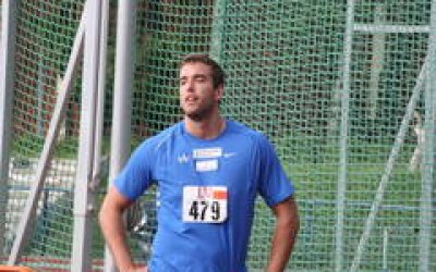 Diskuswerfer Daniel Jasinski in Siegerlaune