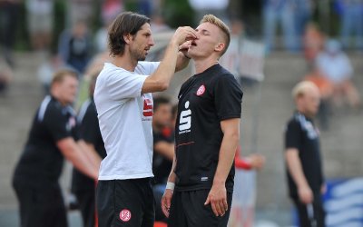 Velbert und Oberhausen verschaffen sich Luft im Abstiegskampf - RW Essen erlebt 1:6-Debakel