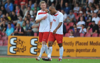 Packende Derbys: Fortuna stürzt Viktoria Köln von der Spitze - RWE vergibt Sieg in Wuppertal
