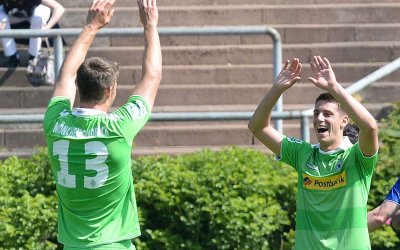 Dreikampf um den Titel: Mönchengladbach baut Tabellenspitze aus