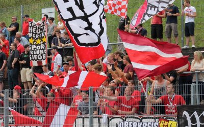 2:1!  - Siegen verfolgt Viktoria - Gladbach vs. Bochum abgesagt