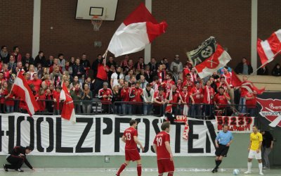 Sennestadt punktet auch gegen Holzpfosten – Uerdingen bleibt vorne