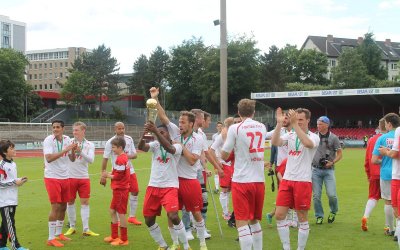 Wiedenbrück bleibt Regionalligist - Uerdingen hofft auf Kölner Aufstieg