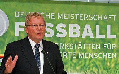 Hermann Korfmacher distanziert sich von Zwanzigers Äußerungen