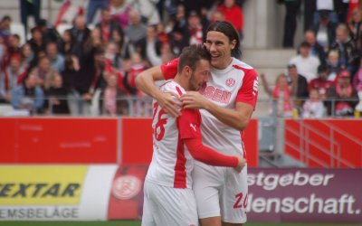 6:0-Gala vor Rekordkulisse: Essen klettert auf den zweiten Platz