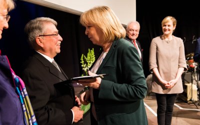 Hannelore Kraft verleiht Sportplakette des Landes NRW an Franz Josef Kuckelkorn
