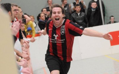 Holzpfosten heiß auf Saisonstart: 