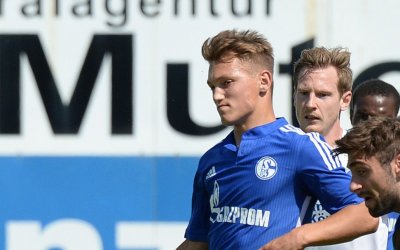 Rödinghausen strauchelt: Schalke besiegt den Spitzenreiter