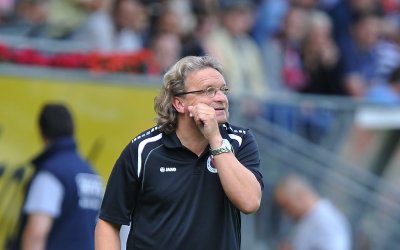 Paukenschlag: Trainer Scholz verlässt Regionalliga-Spitzenreiter Viktoria Köln 