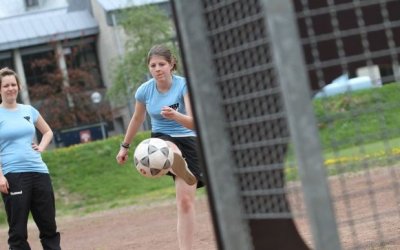 Drei unten, drei oben: So geht`s zum ZDF-Torwandschießen